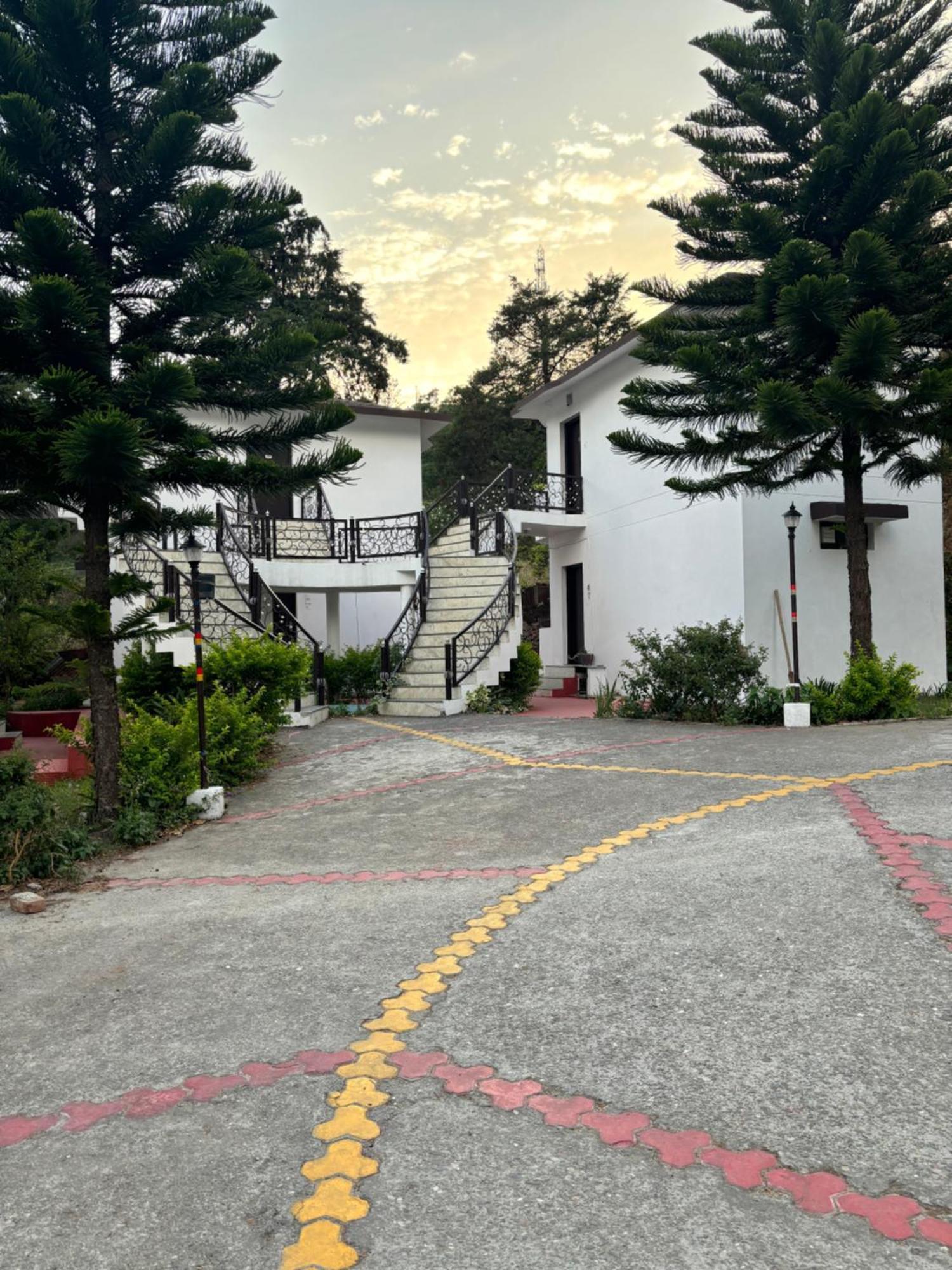 Shikha Resort Ewentbliz Bhīm Tāl Exteriér fotografie